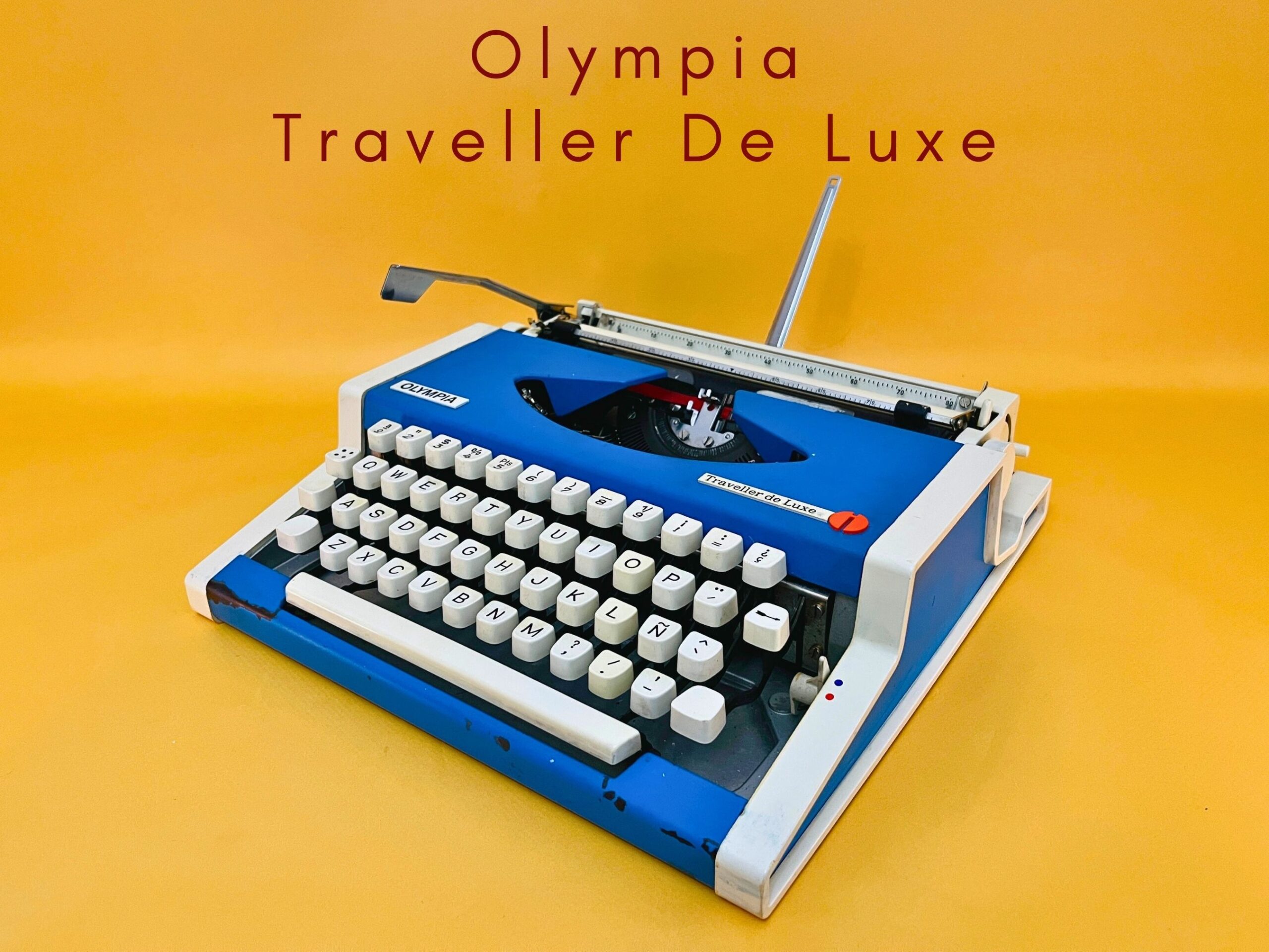 Máquina de escribir funcional con estuche Olympia Traveller De Luxe Azul