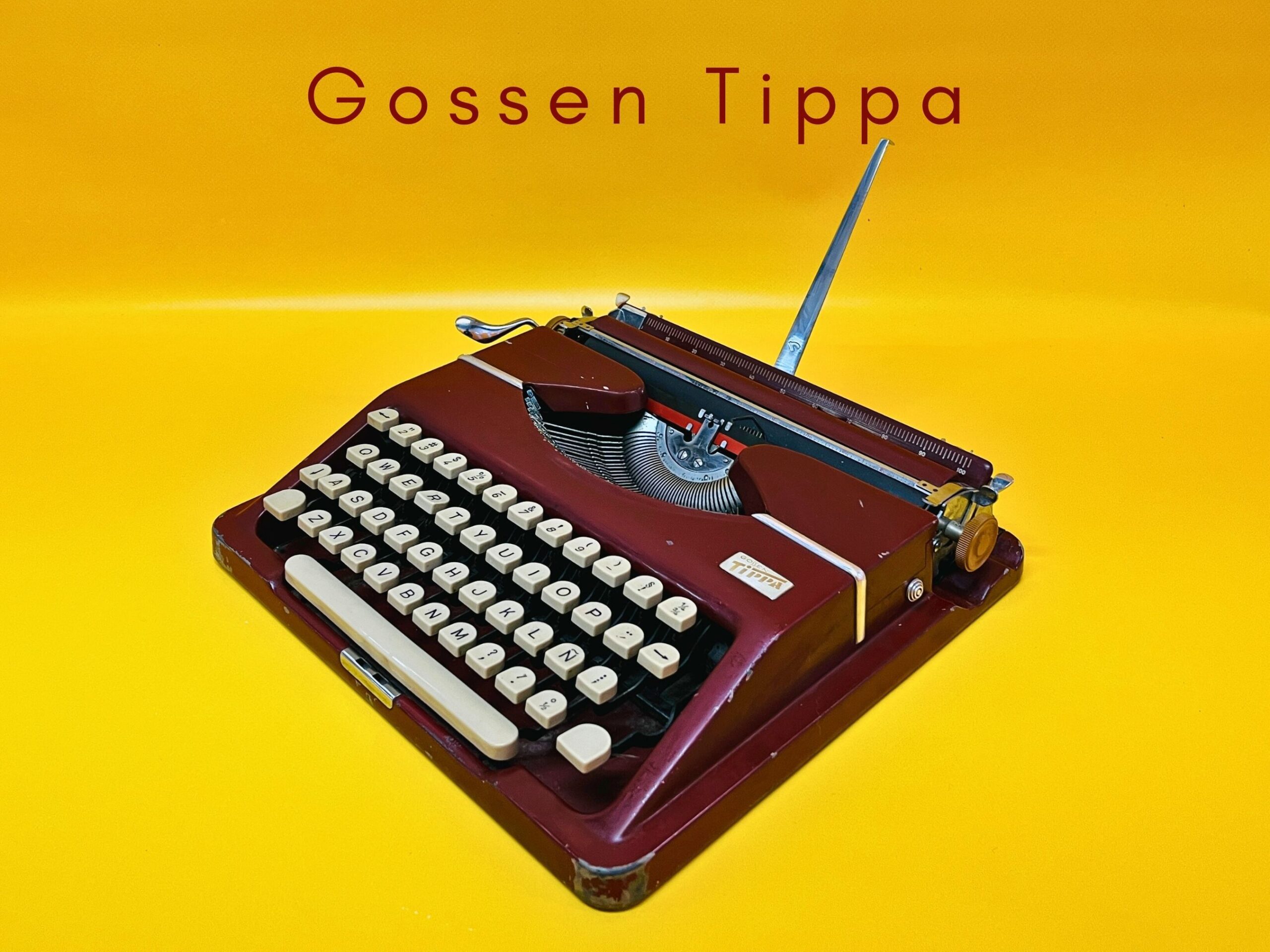 Working Typewriter with Case Gossen Tippa 1950s